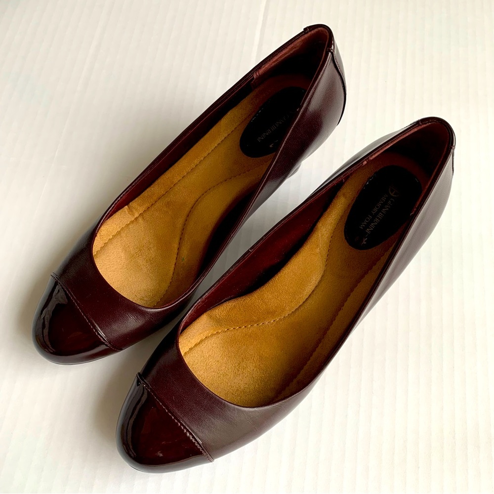 Giani Bernini Shoes/Pumps. Size 10M. Burgundy leather/manmade. Memory f…